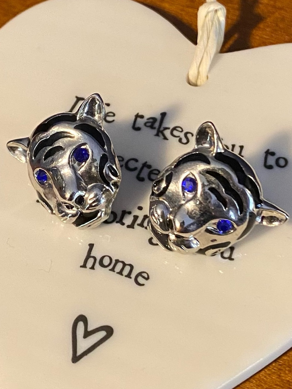 Tiger Head Earrings w/Blue Rhinestone Eyes Earrings
